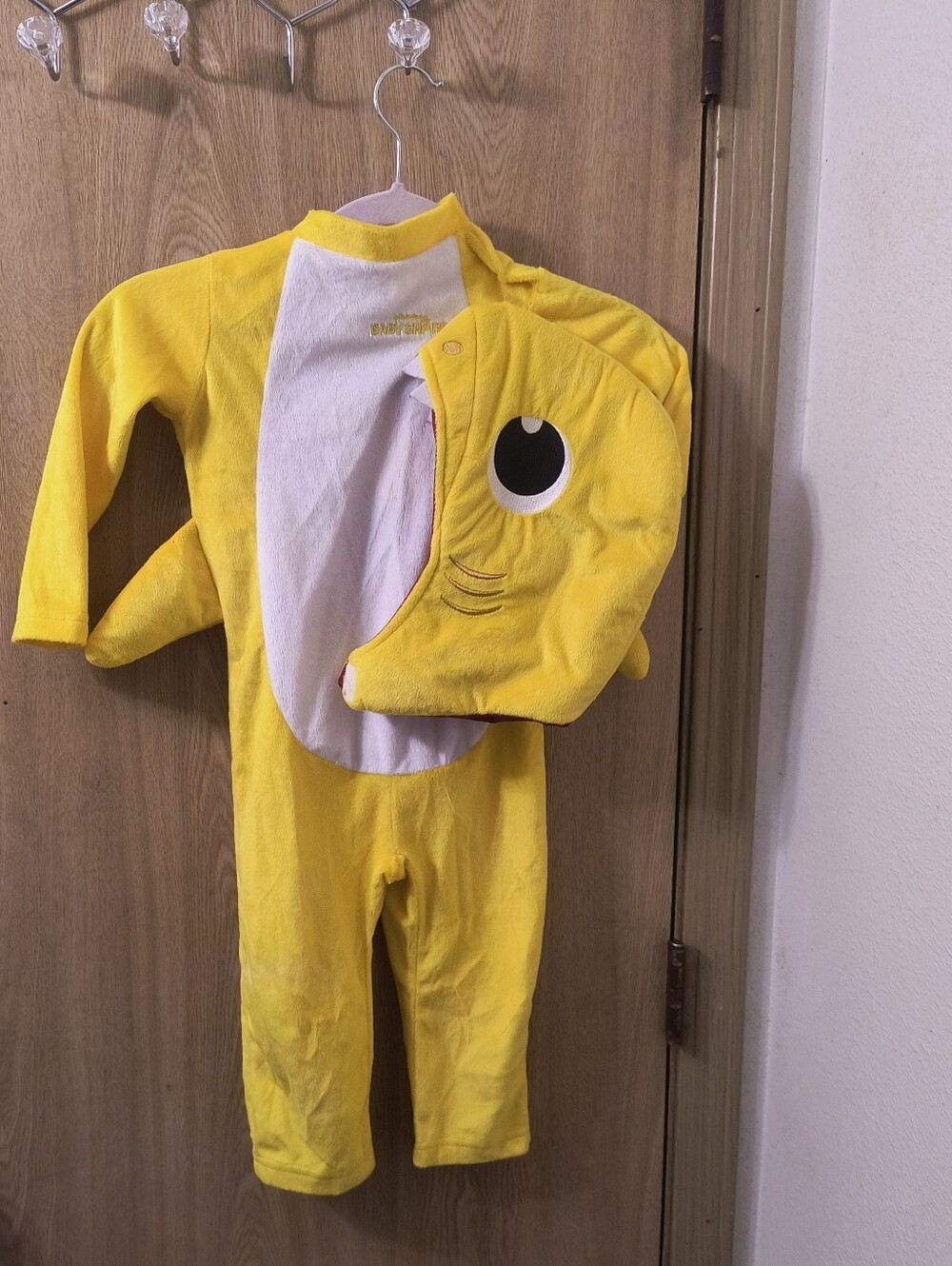 Pinkfong Baby Shark Toddler Costume 2T Yellow Plush Hooded Jumpsuit Halloween